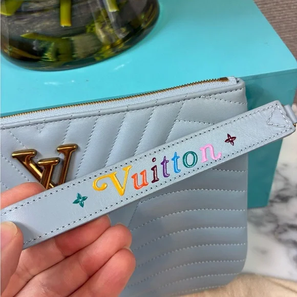 🚨SOLD🚨NWT Authentic Louis Vuitton Calfskin New Wave Blue Zipped Pochette - Picture 4 of 12
